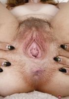 ATK Natural & Hairy: Brielle Woods (Brielle Woods in hairy fun)