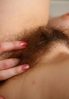 Honey in scary hairy, Honey (hon011) ATK Petites: Honey (Honey in scary hairy)