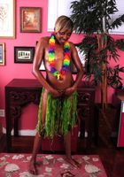 Rashae gets Hawaiian and masturbates, Shae Spreadz (ras004) ATK Exotics: Shae Spreadz (Rashae gets Hawaiian and masturbates)