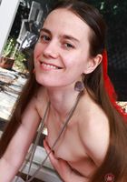 Sia Wood hopes you like hairy girls, Sia Wood (sia004) ATK Petites: Sia Wood (Sia Wood hopes you like hairy girls)