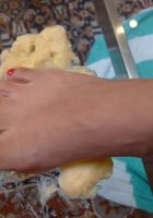 Sohley Cancino teases with her feet while crushing some food, Sohley Cancino (soh001) ATK Galleria: Sohley Cancino (Sohley Cancino teases with her feet while crushing some food)