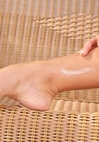 Horny babe Suzie teases with her feet and rubs herself with oil, Suzie Diamond (suz020) ATK Archives: Suzie Diamond (Horny babe Suzie teases with her feet and rubs herself with oil)
