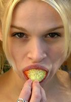 Violet in masturbation, Violet (vio005) ATK Petites: Violet (Violet in masturbation)